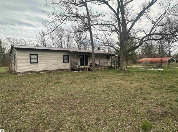 13290 Lea Drive, Marion, MI 49665