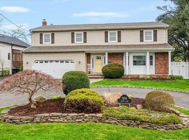 164 Eaton Lane, West Islip, NY 11795