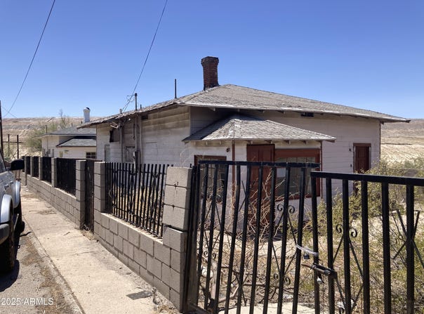 194 S TERRACE Drive, Hayden, AZ 85135