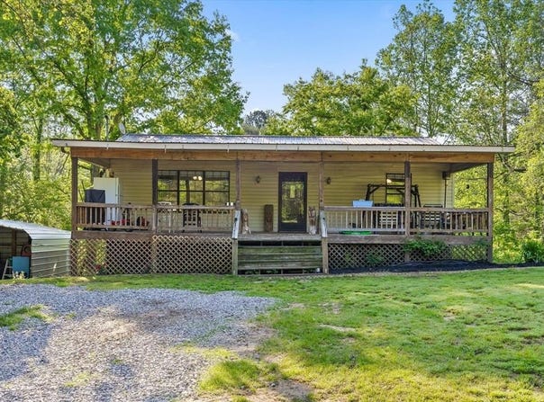 553 Back Valley Road, TRENTON, GA 30752