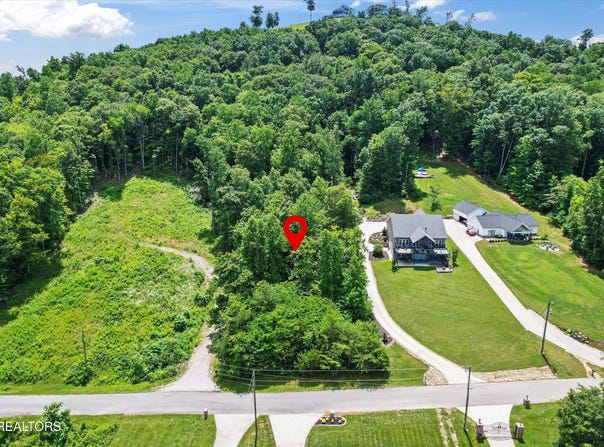 Hickory Pointe Lane, Maynardville, TN 37807