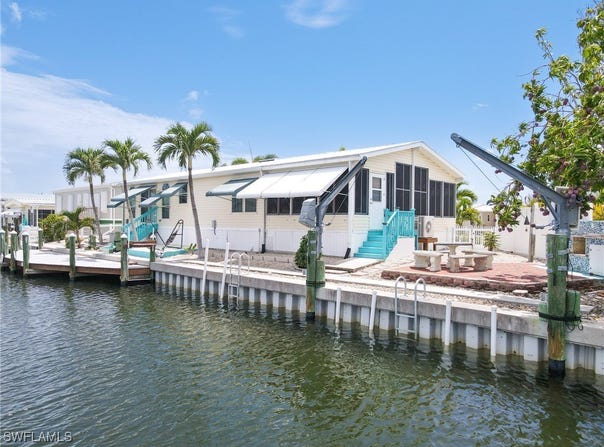 3122 Binnacle Lane, St James City, FL 33956