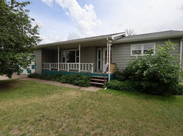215 11th ST SE, Sidney, MT 59270