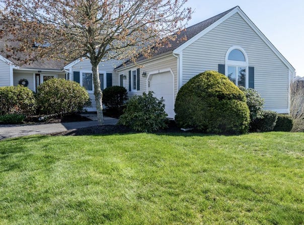 1 Ironwood Path, Mashpee, MA 02649