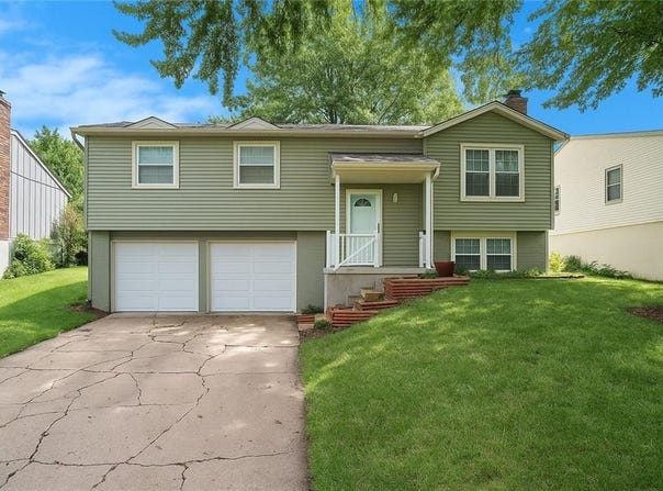 12617 S Locust Street, Olathe, KS 66062