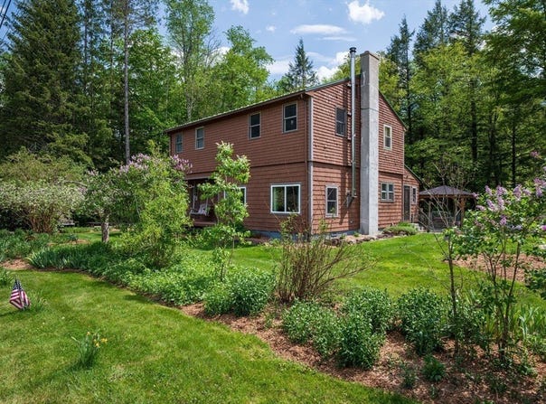 425 Dingle Rd, Worthington, MA 01098
