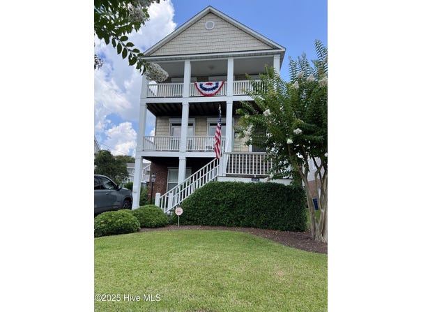 2208 Evans Street, Morehead City, NC 28557