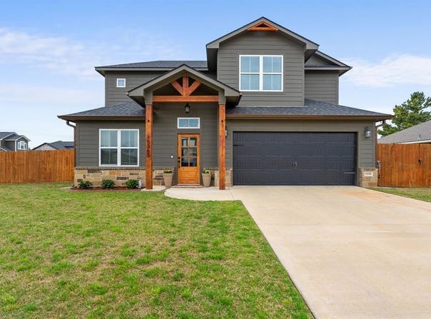 15365 Spring Oaks Drive, Lindale, TX 75771