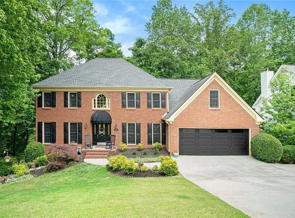 5020 Huntshire Lane SW, Lilburn, GA 30047