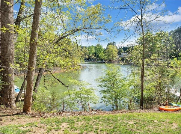 16358 Moneta Rd, Moneta, VA 24121