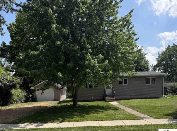 105 W Silver Street, Mapleton, MN 56065