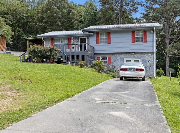 460 E Georgia Avenue, Whitwell, TN 37397