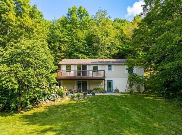 2219 N Our Majestic Trail, Suttons Bay, MI 49682