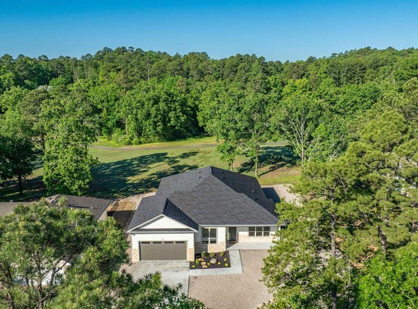 24 Zarina Lane, Hot Springs Village, AR 71909-0000