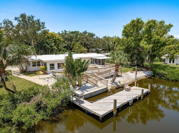 12 BAYOU LANE, PALM HARBOR, FL 34683