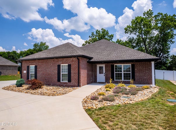 1916 Griffitts Mill Circle, Maryville, TN 37803