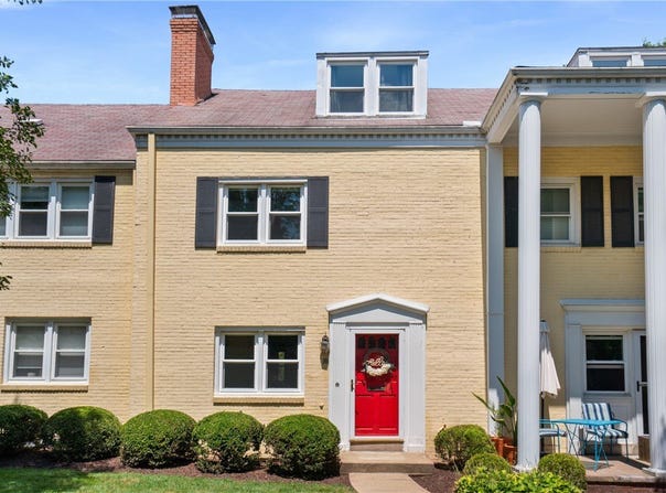 6833 Meade St, Point Breeze, PA 15208