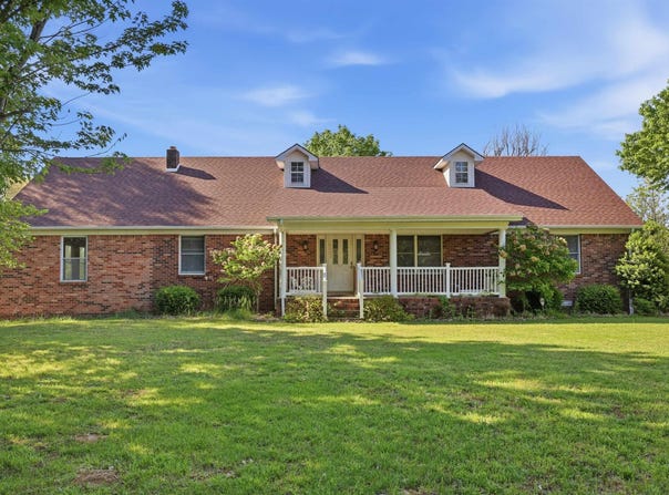 1441 E ST RT 80, Arlington, KY 42041