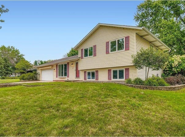167 Tamarack Court, Stillwater, MN 55082