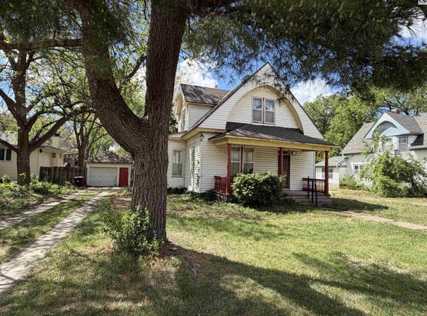 511 N 2nd St, Lindsborg, KS 67456