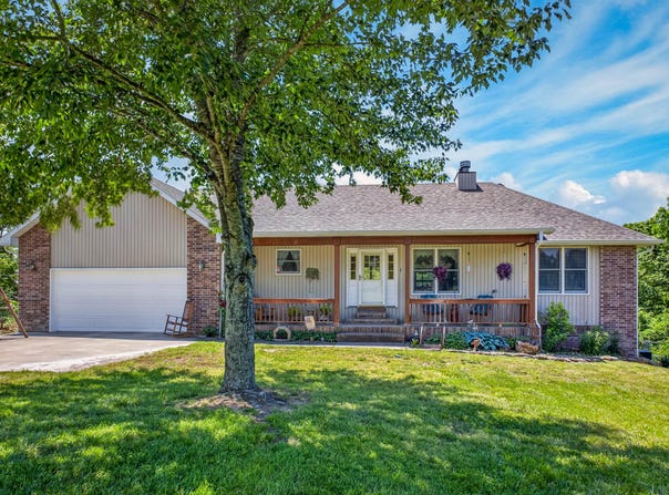 1424 Chadwick Road, Chadwick, MO 65629