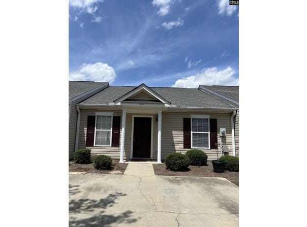 341 Elders Pond Circle, Columbia, SC 29229-8175