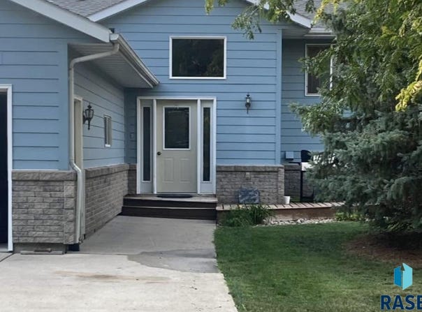 310 D Scholten Dr, Steen, MN 56173