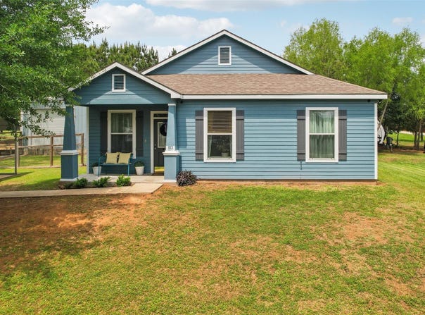 103 Bonham LN, Paige, TX 78659