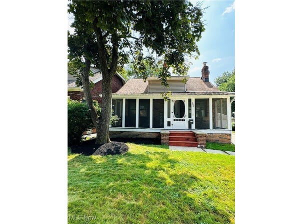 660 Johnson Avenue, Bedford, OH 44146
