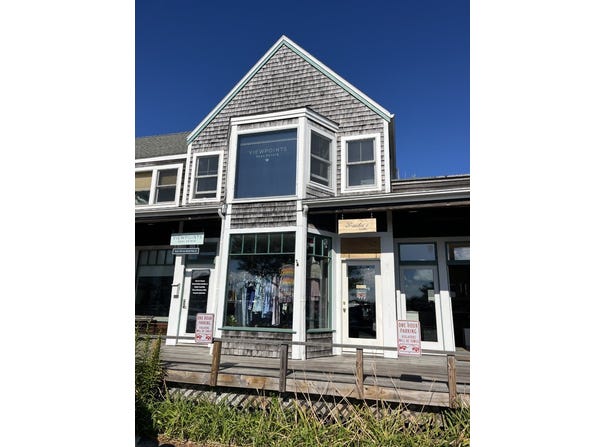 79 Beach Road, Vineyard Haven, MA 02568