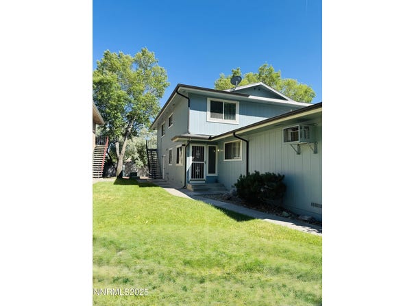 644 Oakwood Drive unit: #2, Sparks, NV 89431