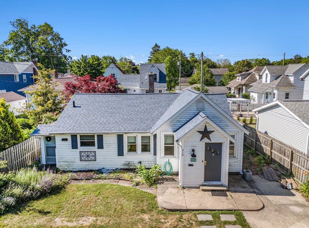310 Van Buren Street, South Haven, MI 49090