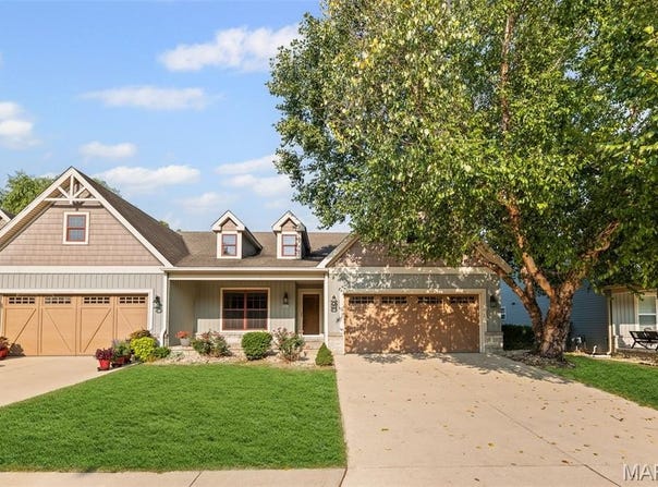 4802 Azalea Place, Alton, IL 62002