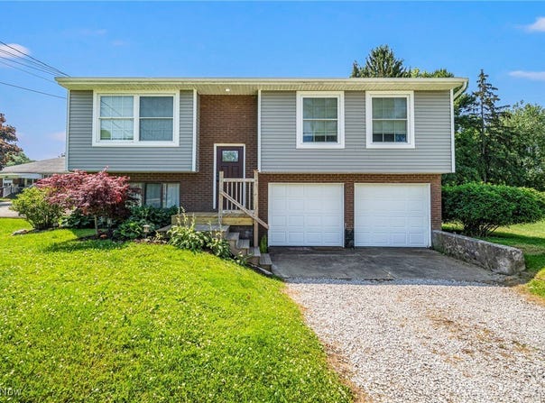 1139 Lake Road, Conneaut, OH 44030