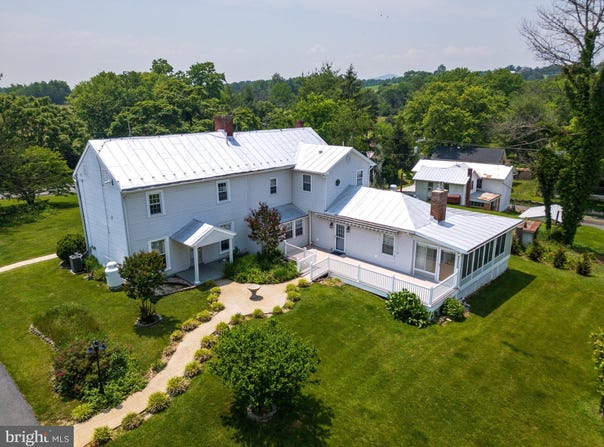 887 NATURAL CHIMNEYS ROAD, MOUNT SOLON, VA 22843