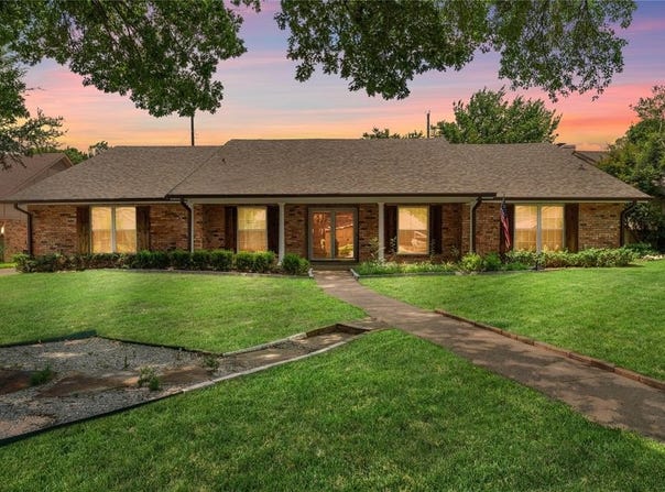 1317 Broadmoor Lane, Irving, TX 75061