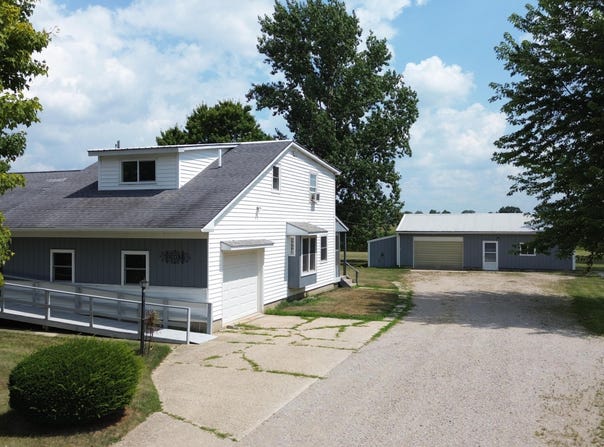 9171 S Crawford Road, Shepherd, MI 48883