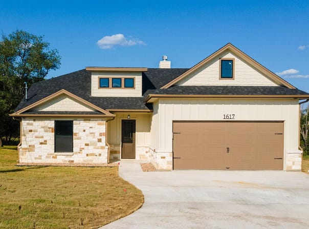 1617 Badger LN, Lampasas, TX 76550