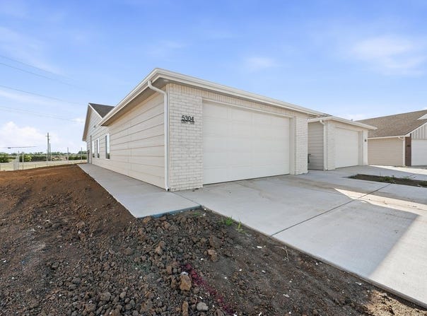 5304 W Rolly St., Wichita, KS 67215