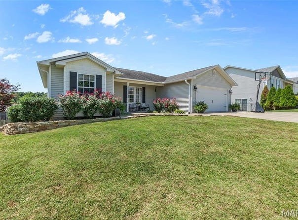 130 Silver Hawk Lane, Cape Girardeau, MO 63701