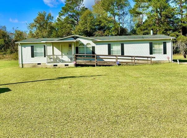 1232 Mears Lane, Clarkton, NC 28433