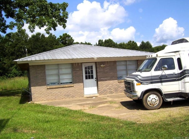 1039 N CONSTITUTION Highway, Ashdown, AR 71822