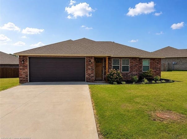1100 Lavender RD, Fort Smith, AR 72916