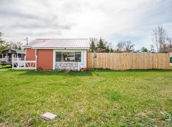 5192 Apache Trail, Harrison, MI 48625