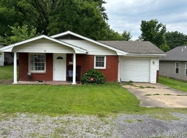 105 Druetta Avenue, Scott City, MO 63780