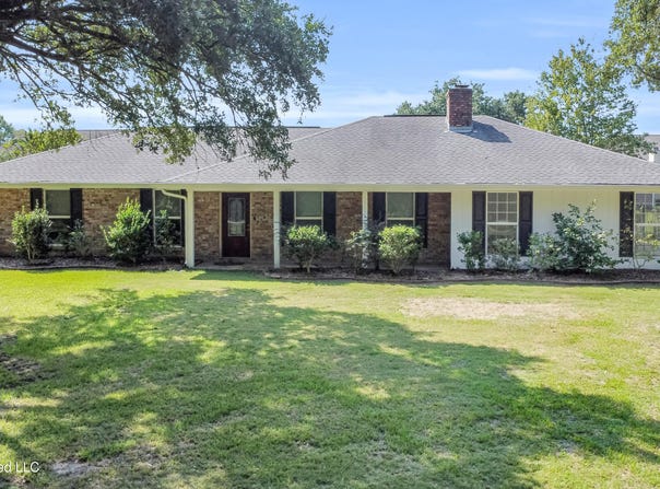 530 Bismark Street, Bay Saint Louis, MS 39520
