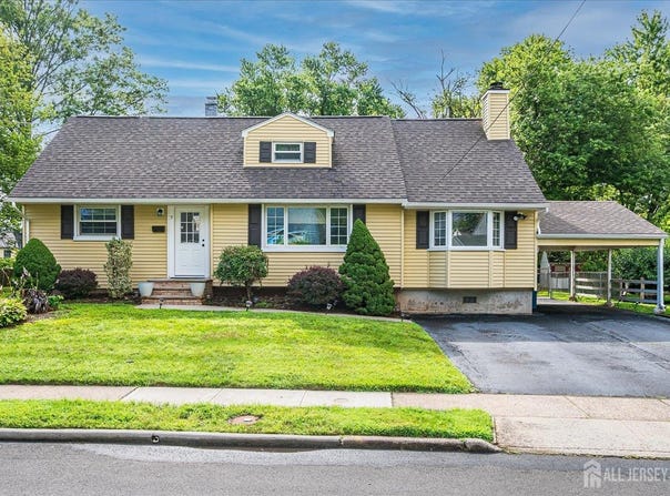 7 Darwin Road, Franklin, NJ 08873
