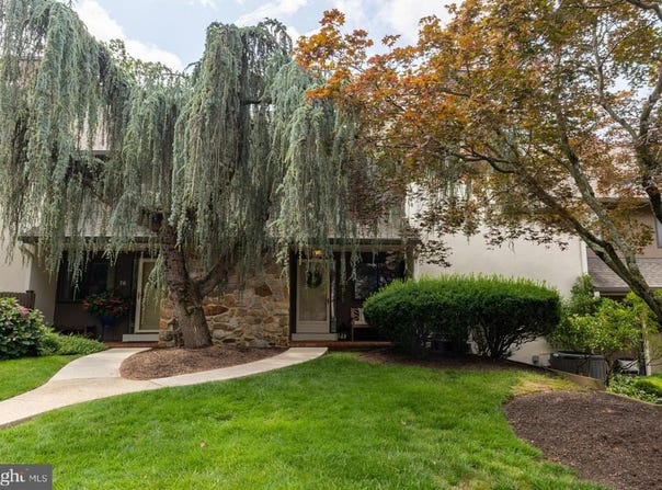 77 OAK KNOLL DRIVE, BERWYN, PA 19312