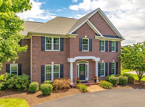 470 Loretto Dr, Wytheville, VA 24382