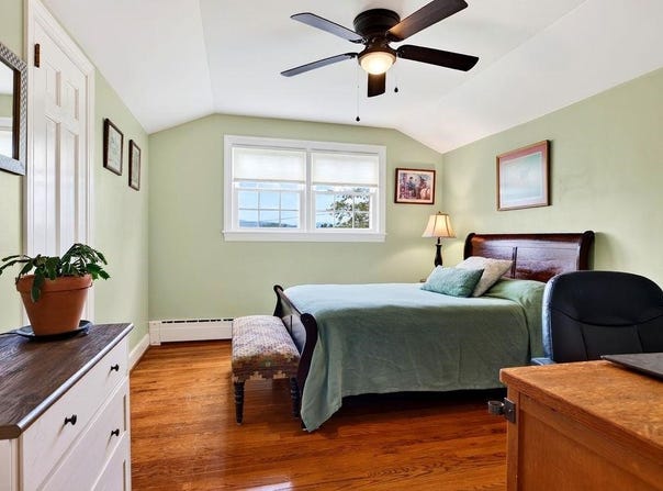 1817 CHEROKEE RD, WAYNESBORO, VA 22980